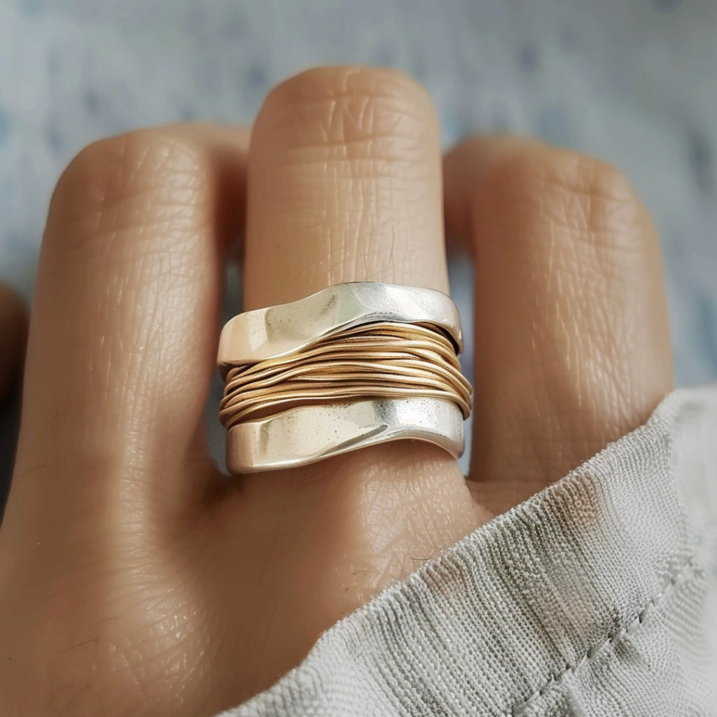SELENE™ | Bague Enroulée Délicate