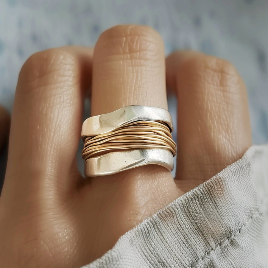 SELENE™ | Bague Enroulée Délicate