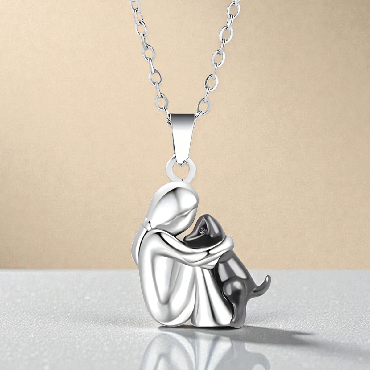 EMMA™ | Pendentif Hug Élégant