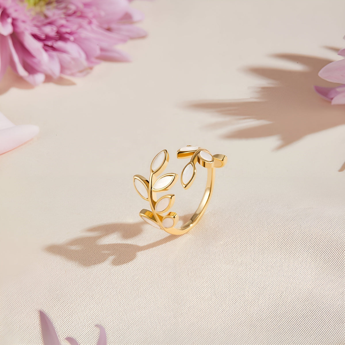 SEREIN™ | Bague Feuille Élégante