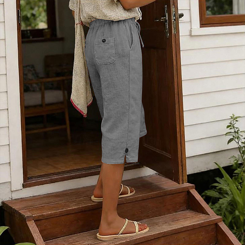 Pantalon court décontracté pour femme avec boutons décoratifs