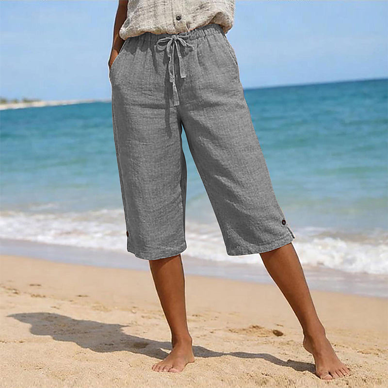 Pantalon court décontracté pour femme avec boutons décoratifs