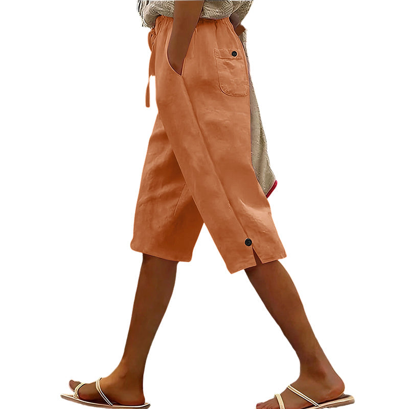 Pantalon court décontracté pour femme avec boutons décoratifs